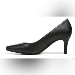 Naturalizer Sevyn Pumps